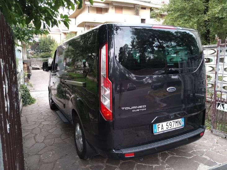 ford-tourneo-custom-retro