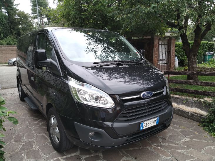 ford-tourneo-custom-fronte