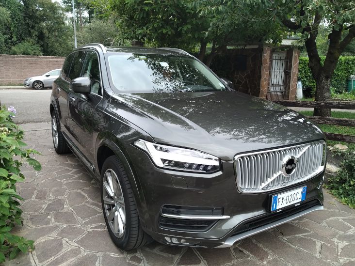 volvo-xc90-fronte