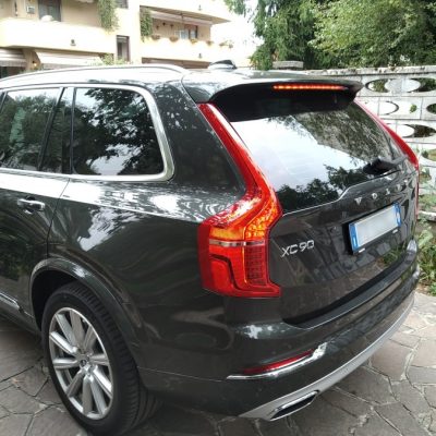 volvo-xc-90-retro-sinistro